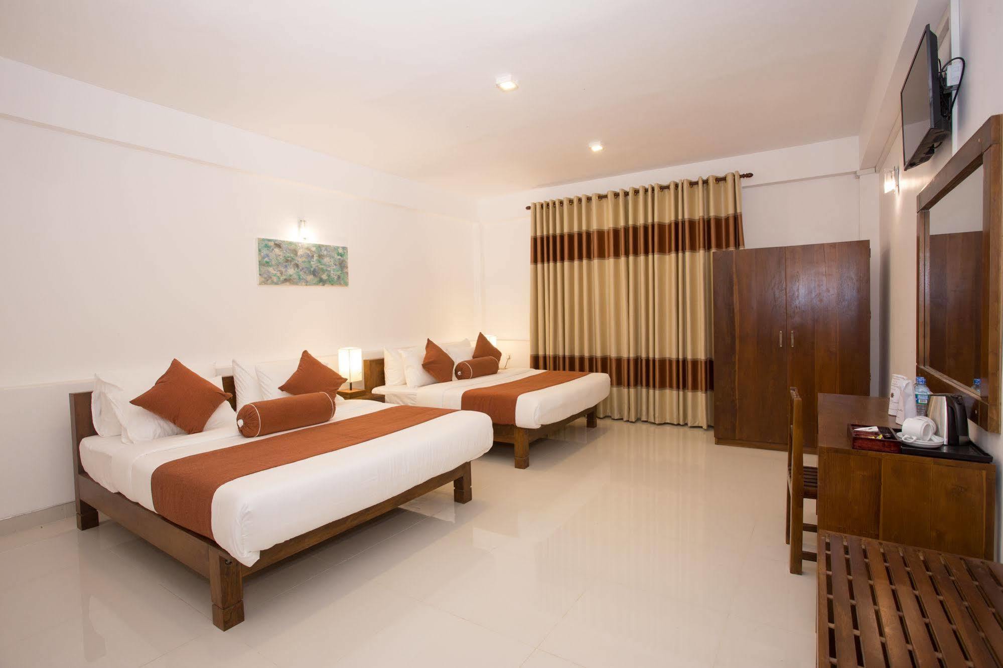 נוארה אליה Grand Camellia Hotel מראה חיצוני תמונה