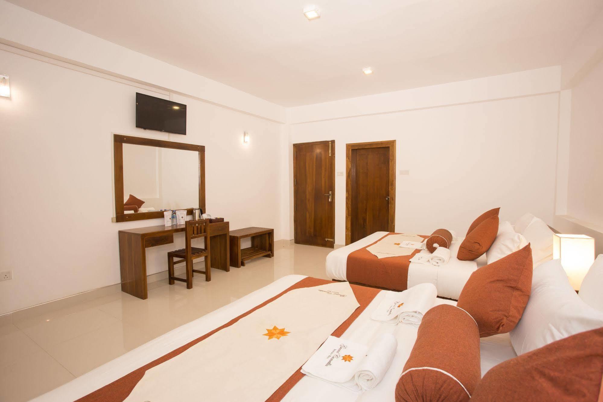 נוארה אליה Grand Camellia Hotel מראה חיצוני תמונה